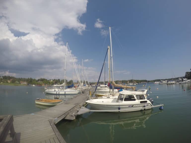 Der Yachthafen von Arkösund.