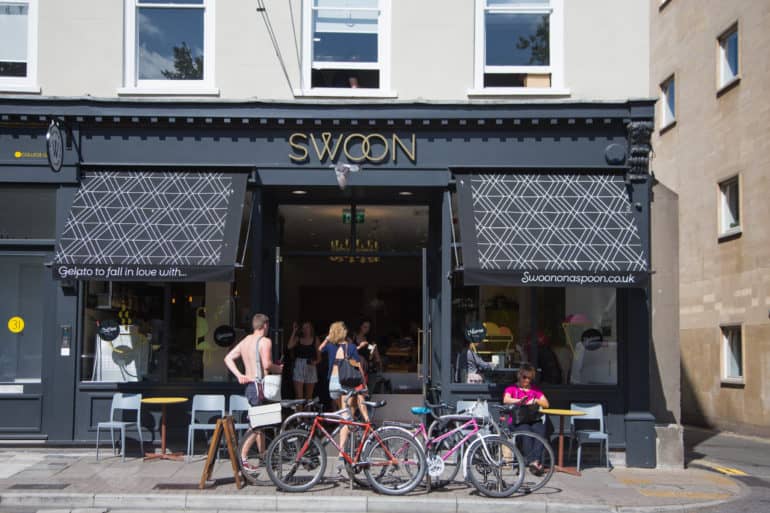 Perfekt gelegen am hübschen College Green: Swoon Gelato.