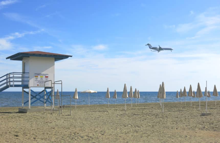 Landeanflug auf Larnaka Zypern.