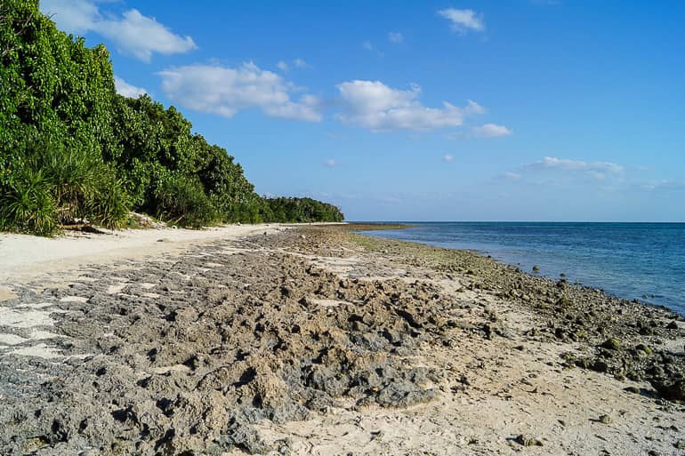 Der Kaiji Strand auf Taketomi ist am Nachmittag besonders ruhig und paradiesisch.