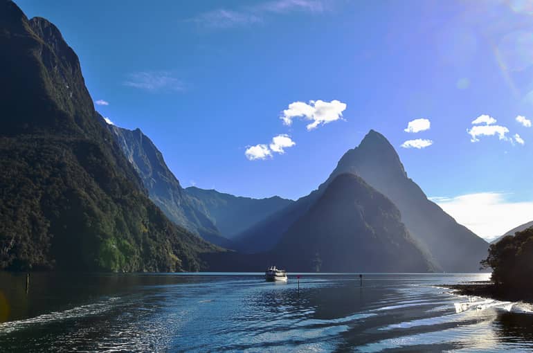 Der Milford Sound erinnert Kenner sofort an die Herr-der-Ringe-Trilogie. 
