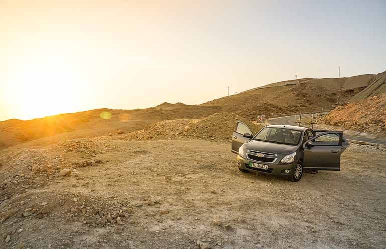 Kurze Wege, gute Straßen - ein Mietwagen ist das ideale Fortbewegungsmittel in Jordanien. 