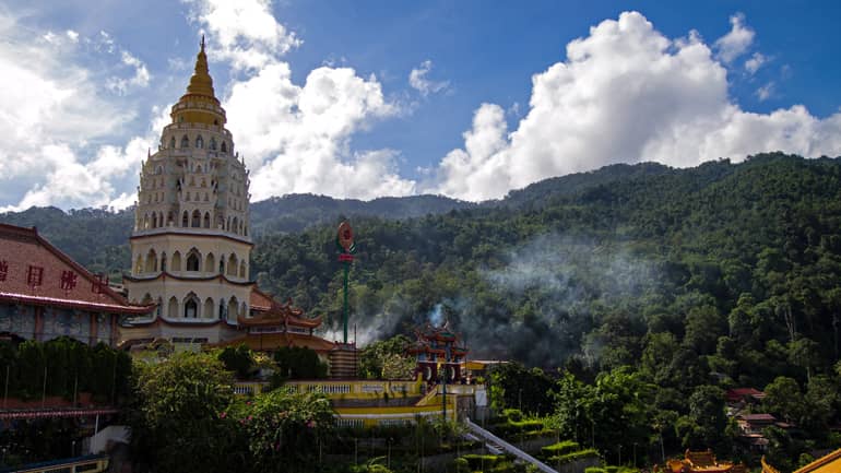 Die Pagode der 10000 Buddhas im Kek Lok Si Tempel.