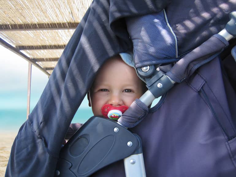 Mit Blick aufs Meer: Auch auf Reisen ist ein Buggy das ideale Fortbewegungsmittel.