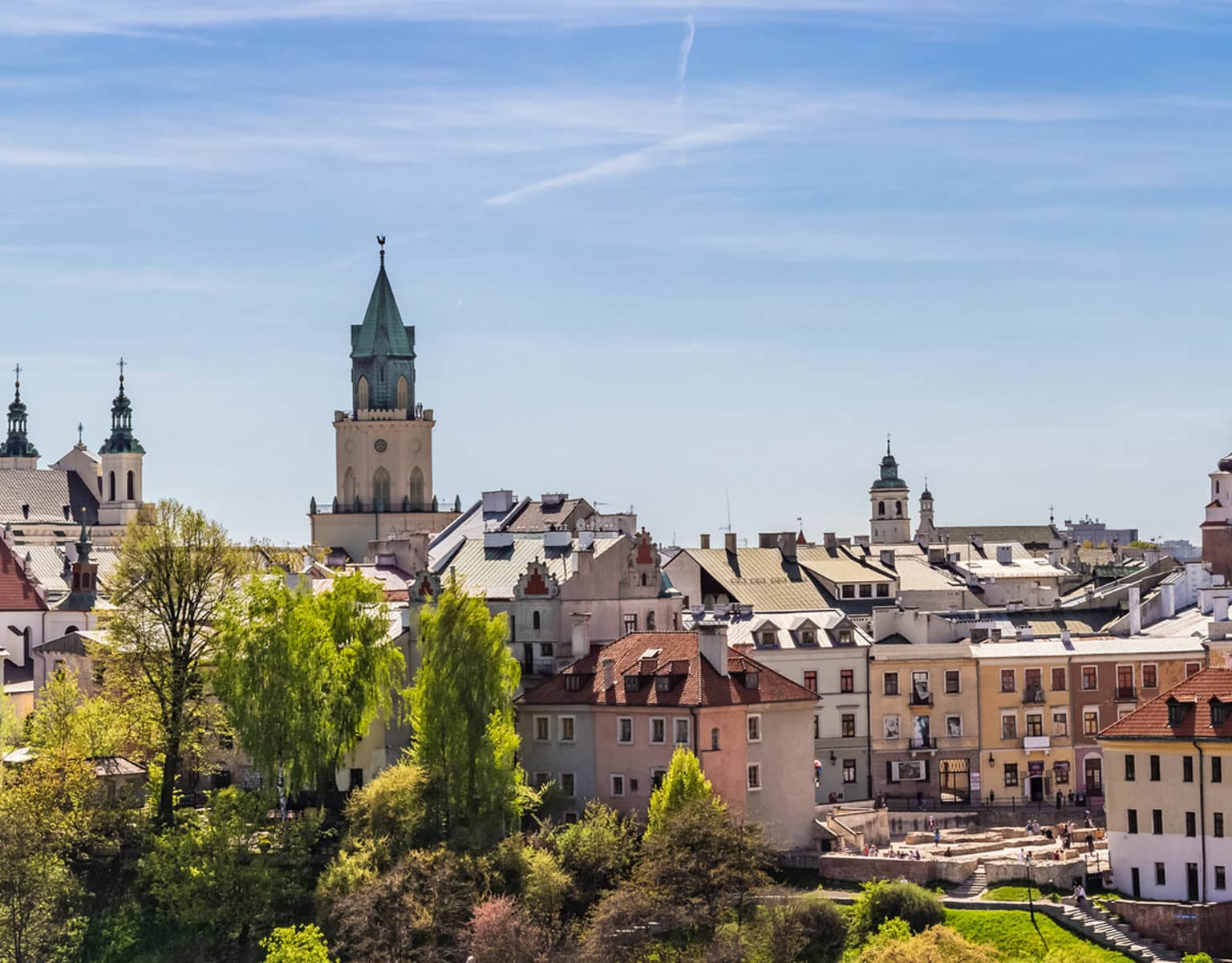 Besucher sind besonders von der Aussicht auf die Altstadt von Lublin in Polen angetan.