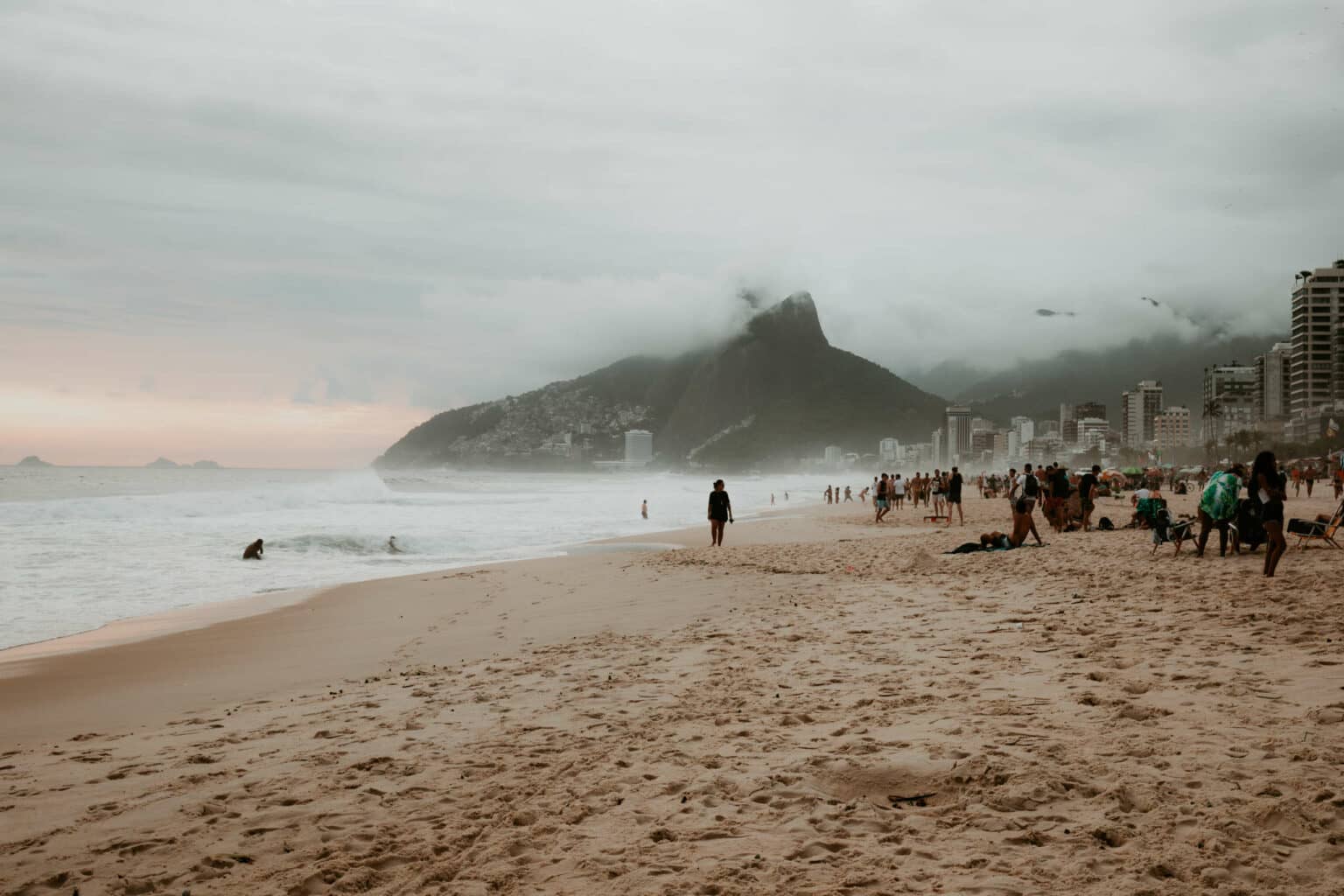 Der Strand von Ipanema: Sehen und gesehen werden.