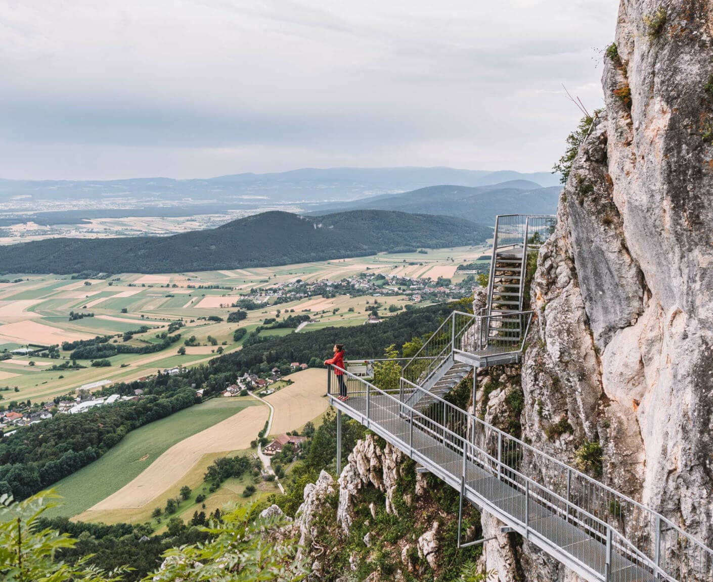 Der Felsenpfad an der Hohen Wand bei Wien bietet Ausflüglern tolle Ausblicke.