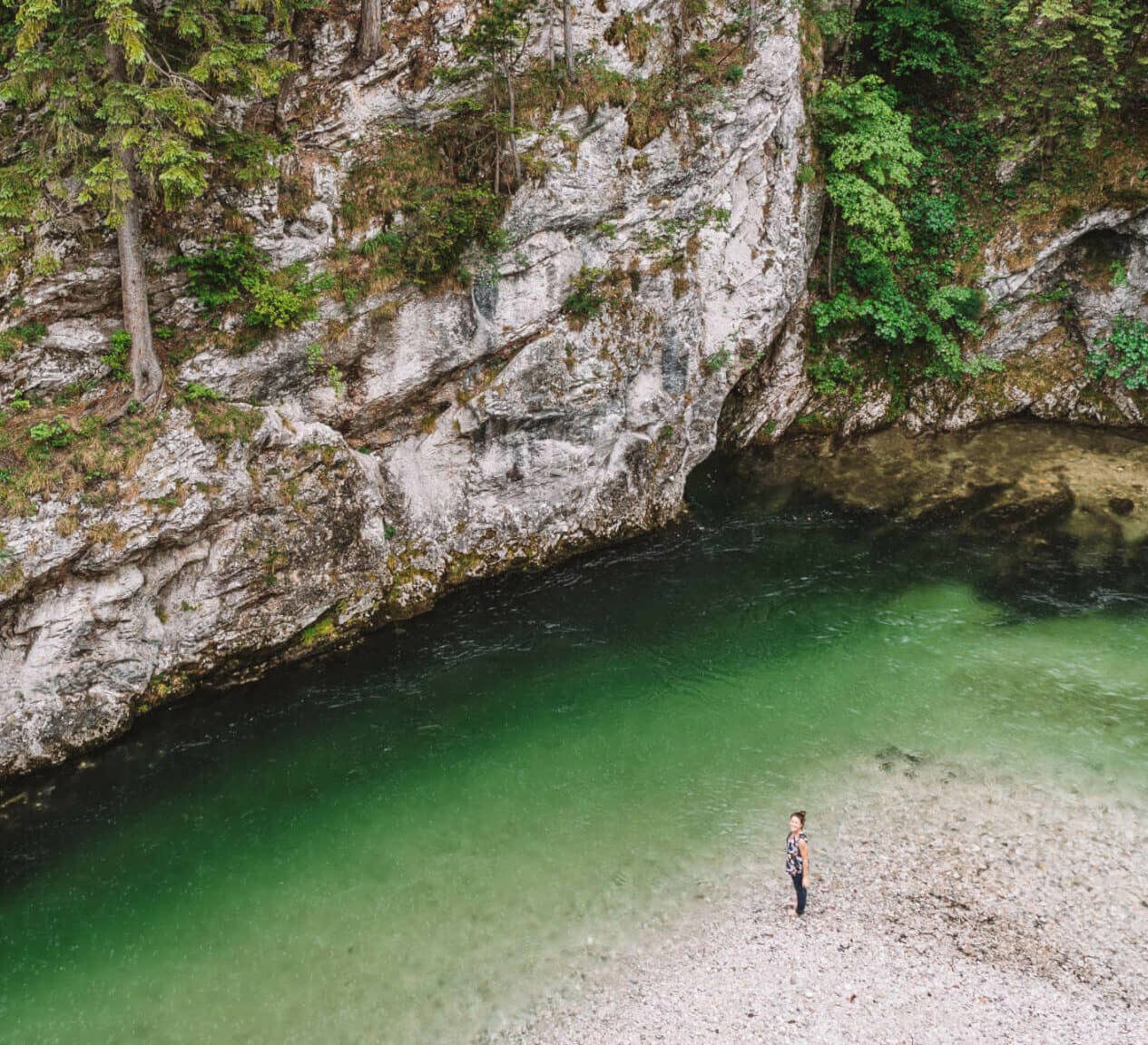 Auch den glasklaren Fluss Schwarza hat Reisebloggerin Melanie von Wien aus besucht - er lädt im Sommer zum Baden ein.