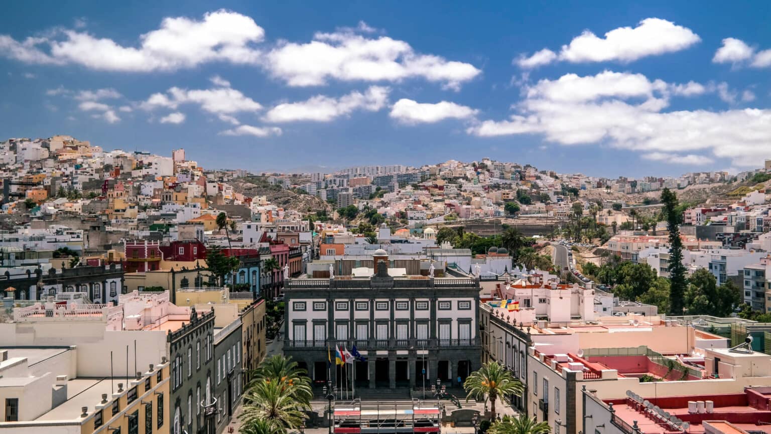 Wahnsinnsausblick von der Kathedrale St. Ana in Las Palmas auf Gran Canaria.