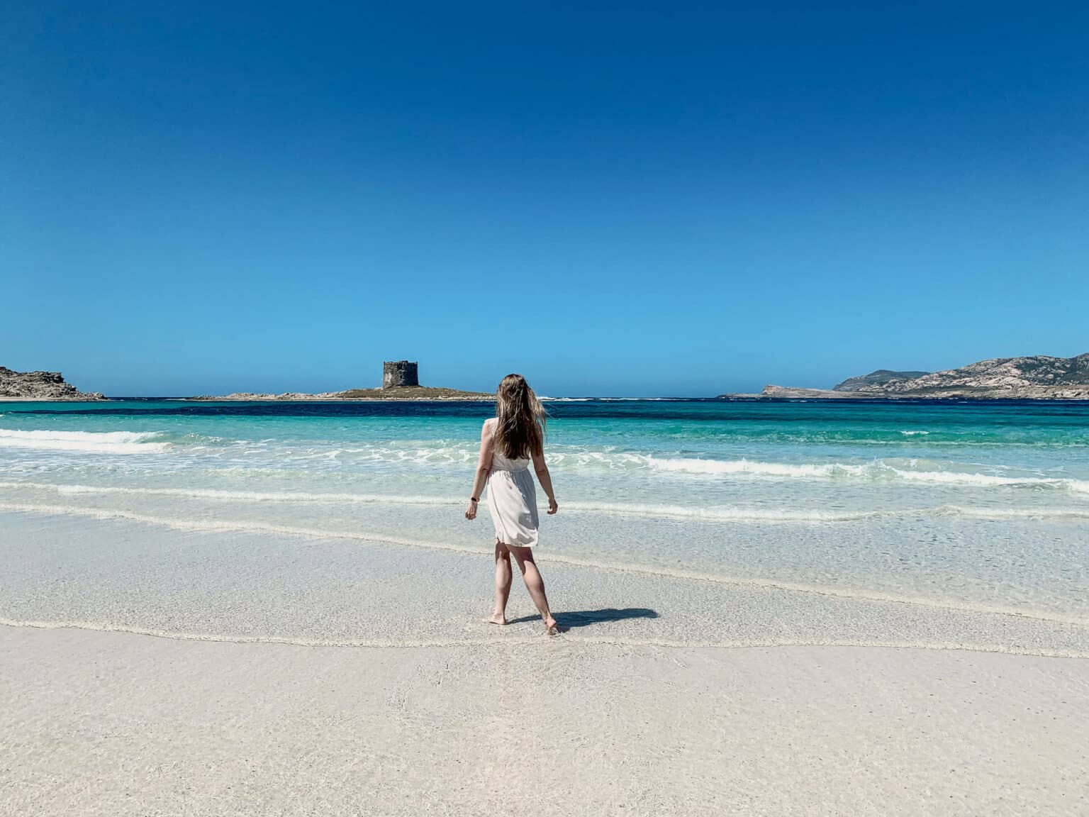 Puderzuckerstrände und kristallklares Wasser – so schön ist Sardinien.