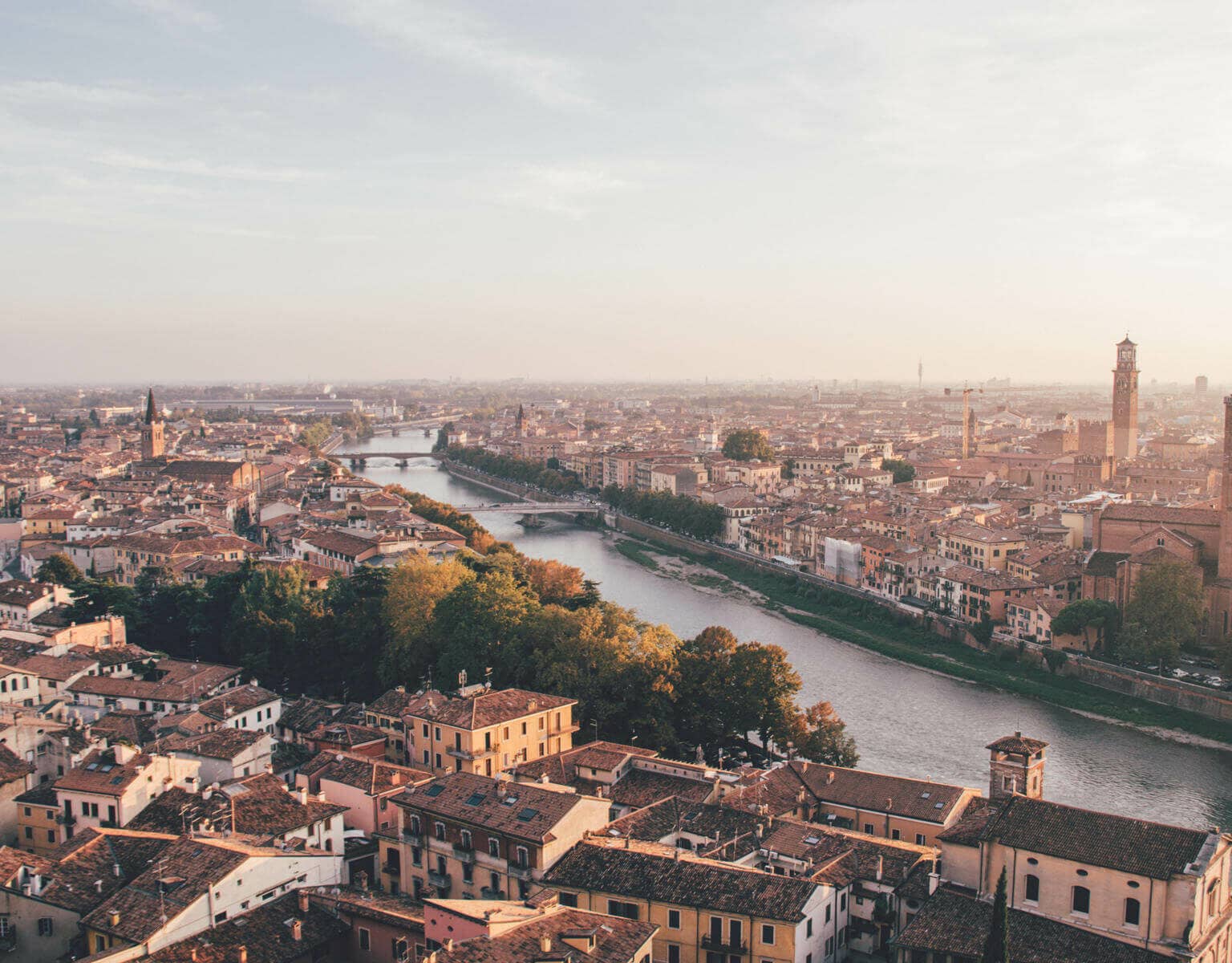 Sonnenuntergang und Blick vom Castel San Pietro.