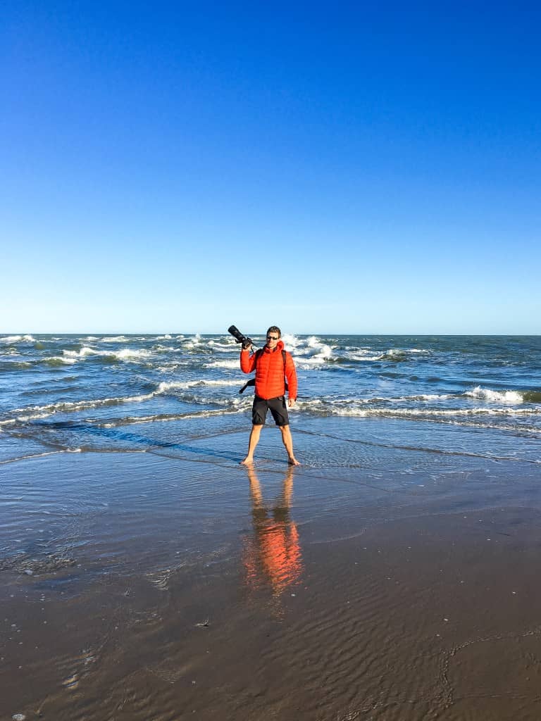 In Grenen treffen Nord- und Ostsee aufeinander. Zieh die Schuhe aus und stell dich mit beiden Beinen in zwei Meere.