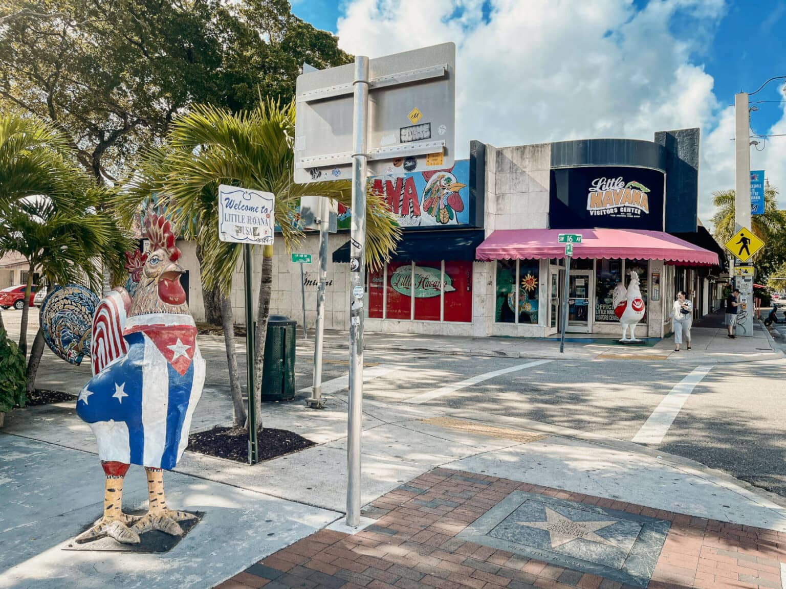 Die Häuser in Little Havana stahlen farbenfroh.