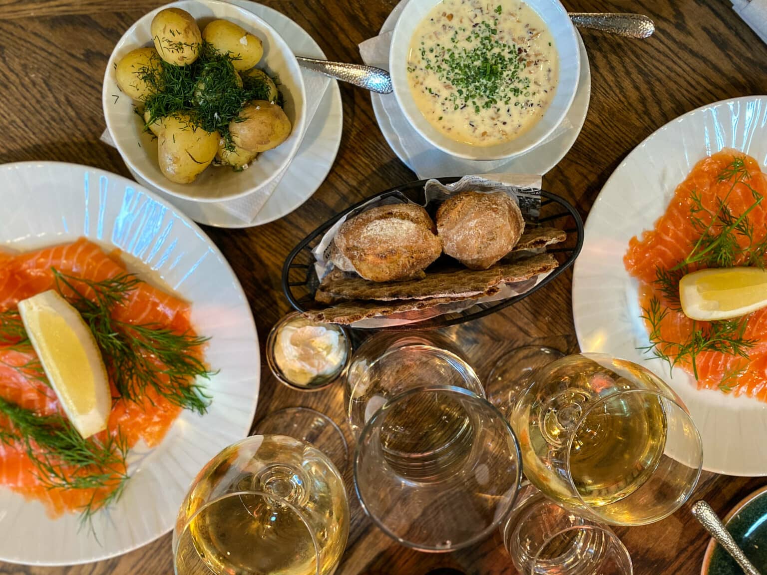 Schwedische Küche findet man hier im Fischrestaurant.