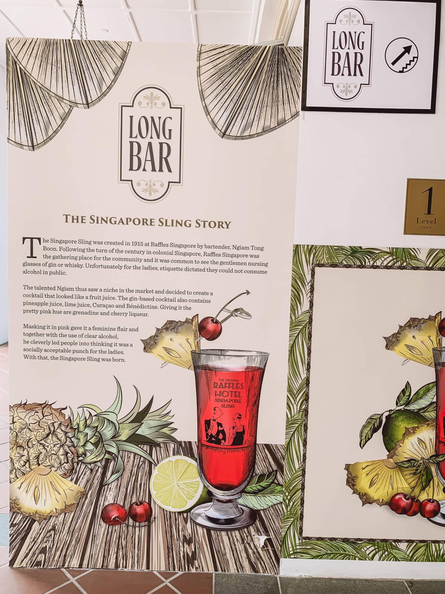 In der Long Bar könnt ihr euch über die Geschichte des Singapore Slings und des Raffles informieren.