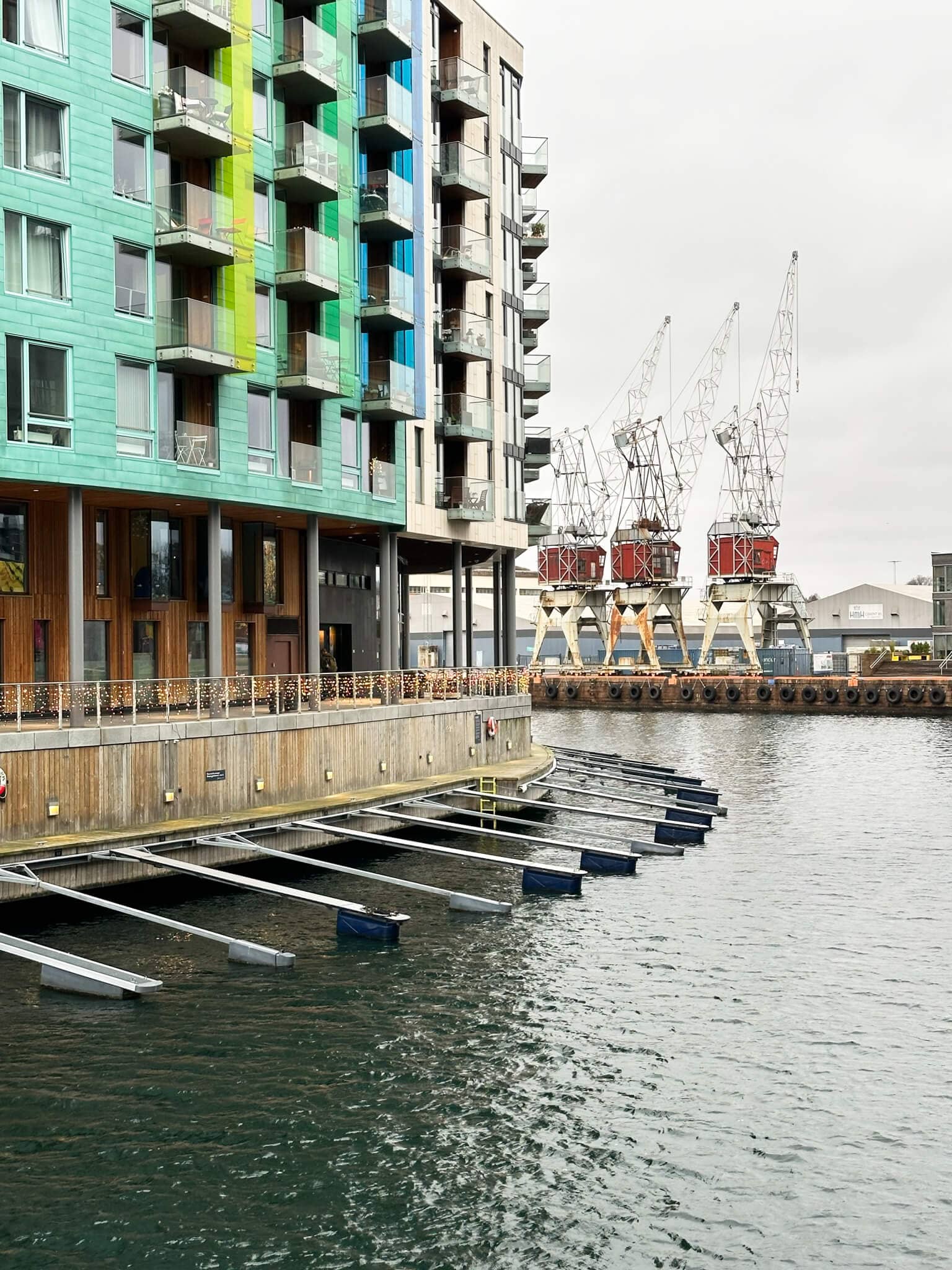 Alt trifft auf Moderne – das charakterisiert die Halbinsel Tjuvholmen.