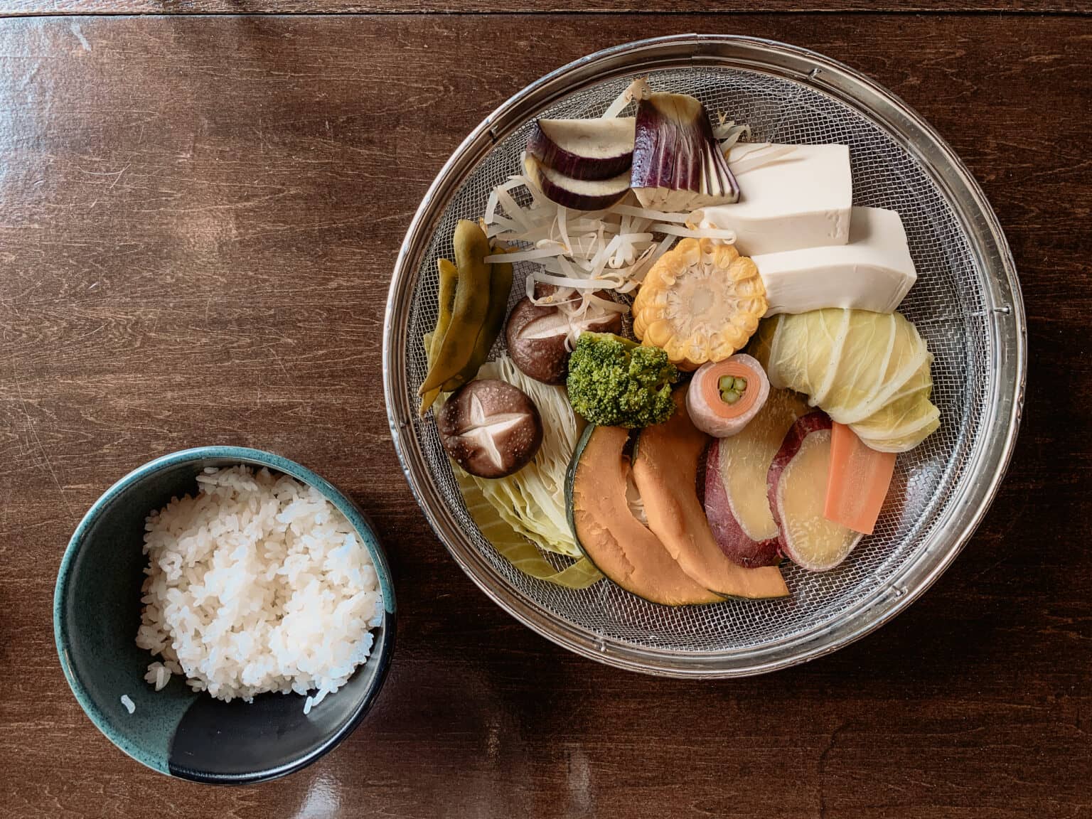 Von Chanko Nabe essen Sumoringer unglaubliche Mengen.