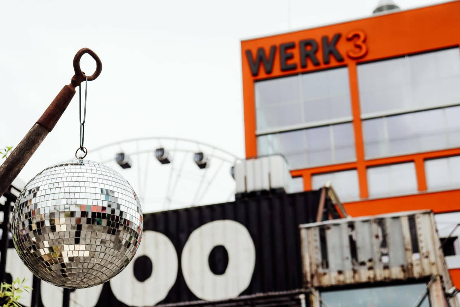 Das Werksviertel am Ostbahnhof ist noch lange nicht fertig, aber schon jetzt bunt und wild.