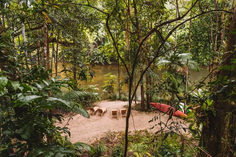 Direkt an der Lodge kannst du im Mossman River baden.