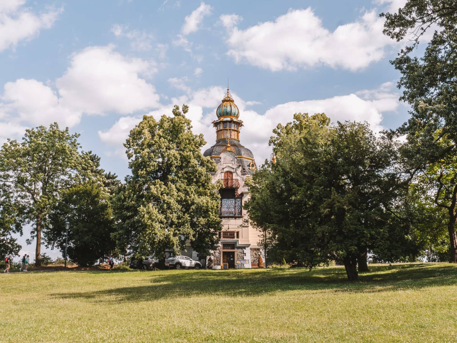 Der prunkvolle Hanavský-Pavillon im Letna Park in Prag.