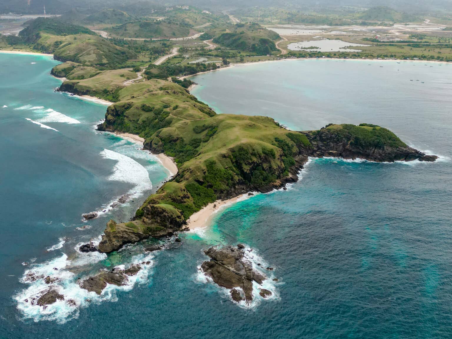 Die Halbinsel Mukit Merese auf Lombok bietet naturbelassene Buchten.