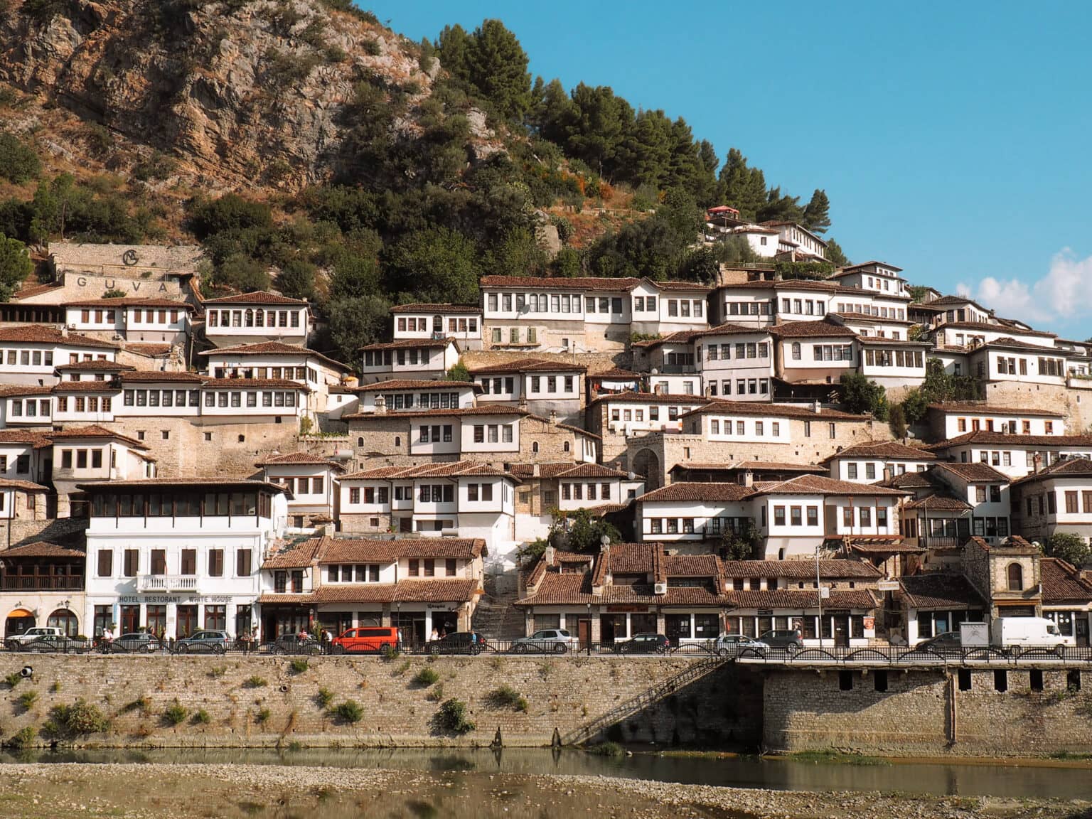 Das UNESCO-Weltkulturerbe Berat mit seiner osmansichen Architektur.