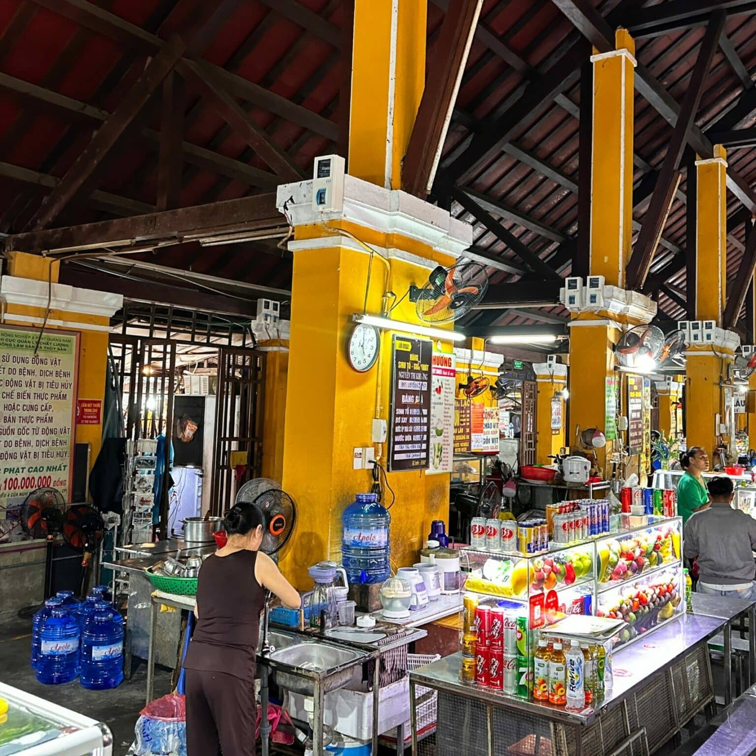 Die Halle des Zentralmarktes in Hội An.