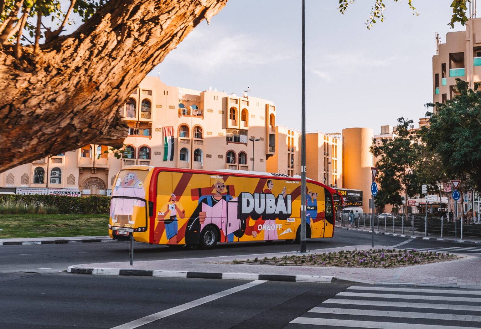 Die günstigste Variante, Dubai per Hop-on-Hop-off Bustour zu erkunden. 