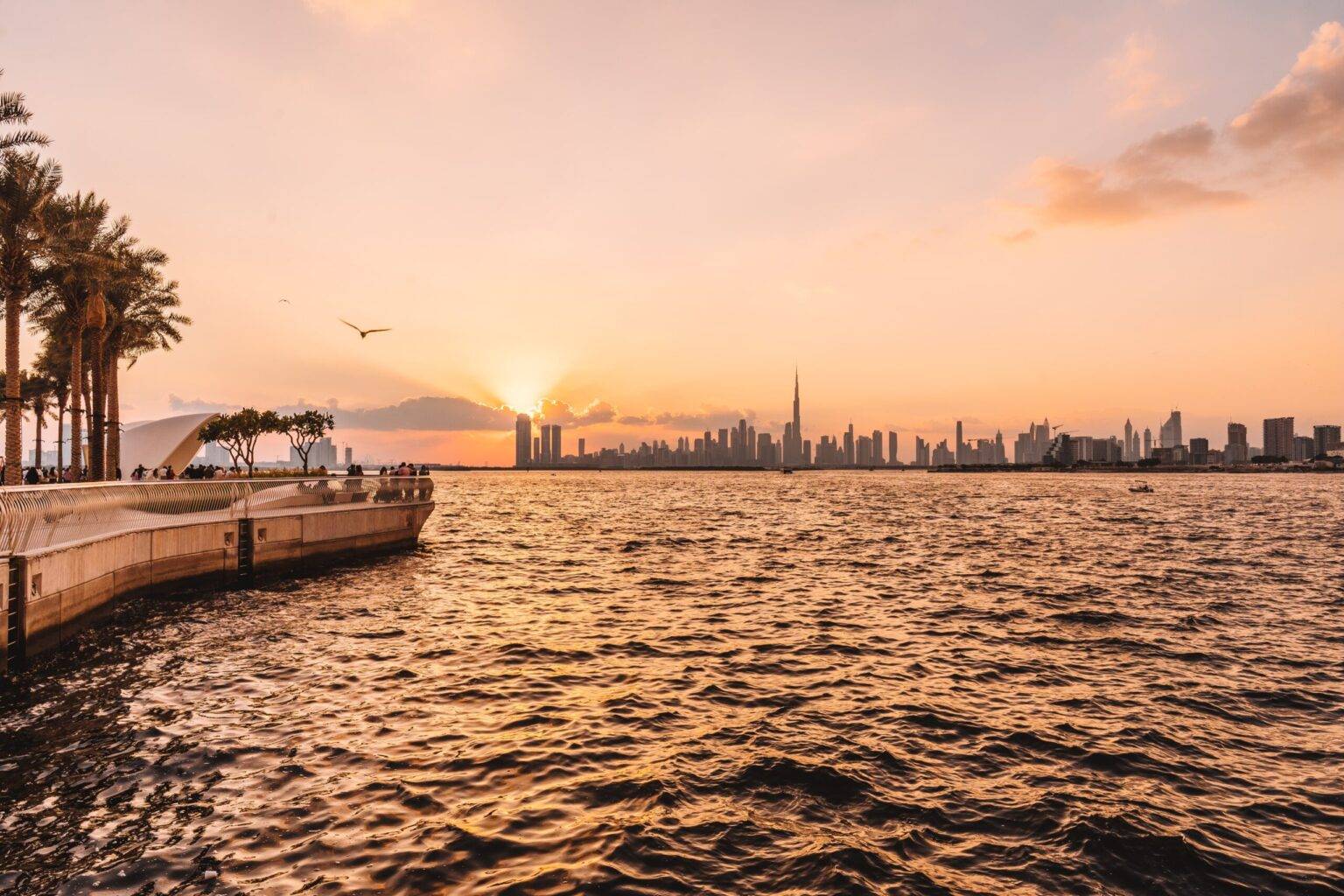 Egal in welcher Zeitzone, Sonnenuntergänge am Wasser sind immer ein besonderes Highlight.