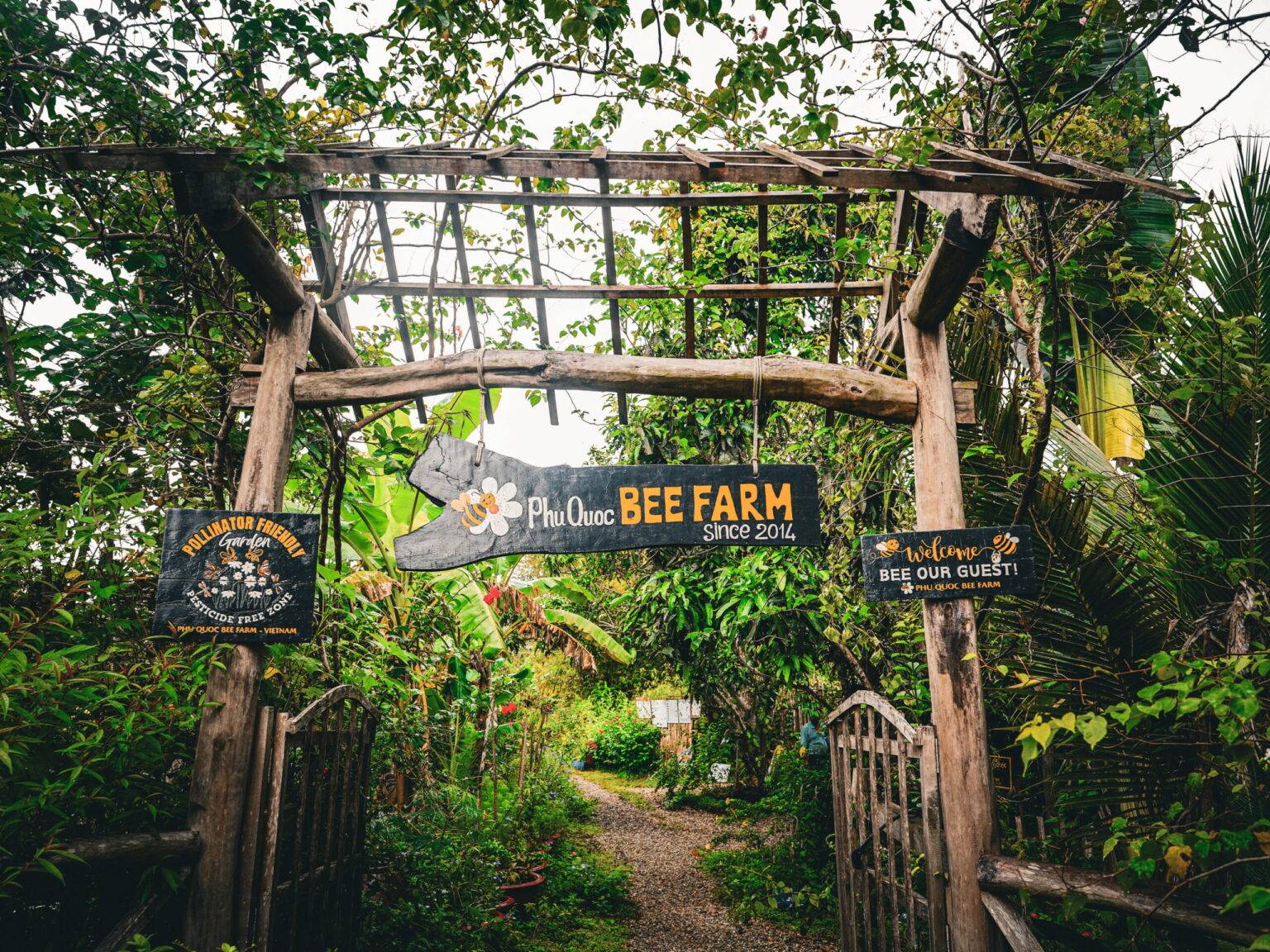 Das Eingangstor zur Phu Quoc Bee Farm.