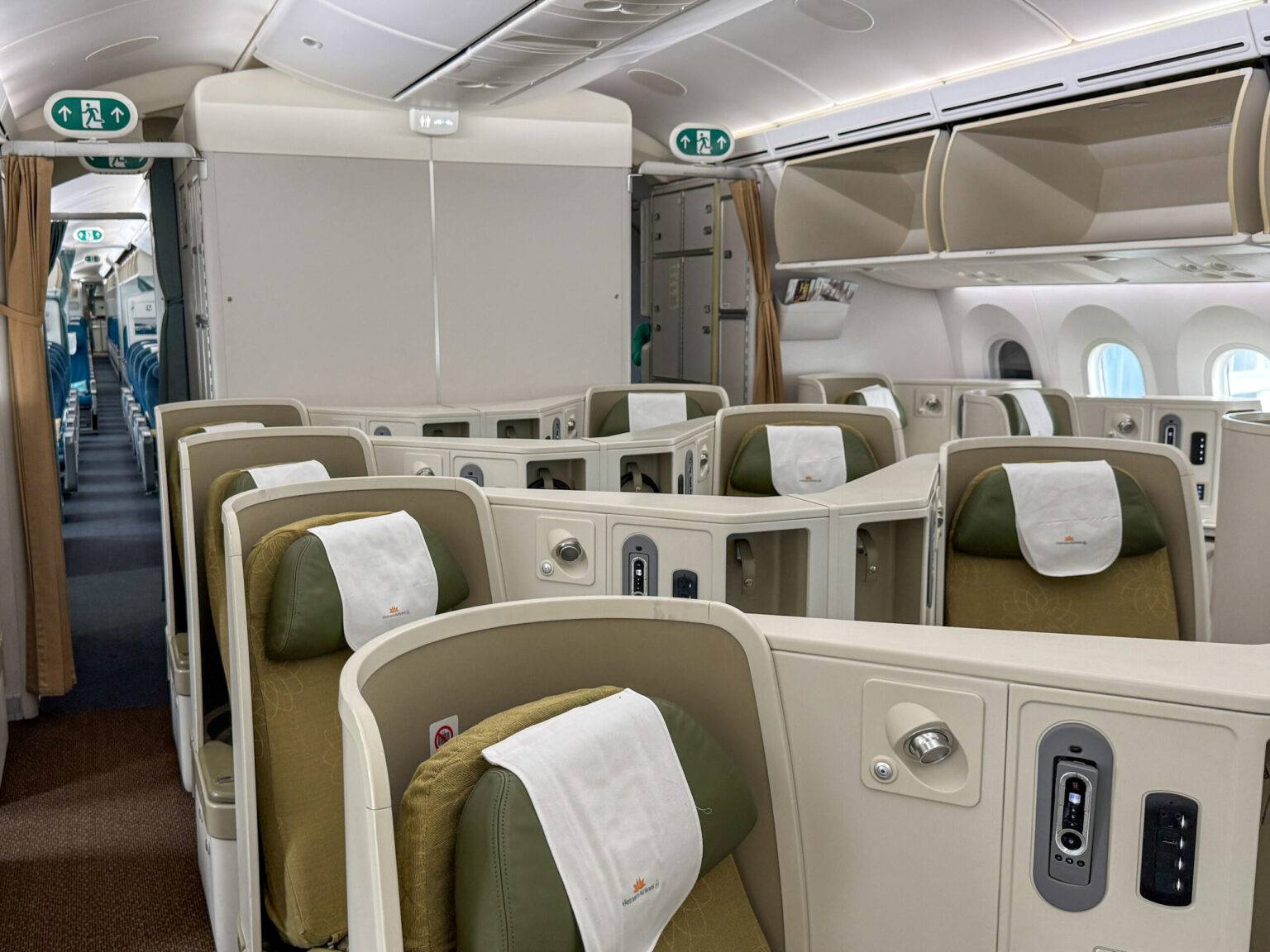 Die Vietnam Airlines Business Class mit Doppel- und Einzelkabinen.
