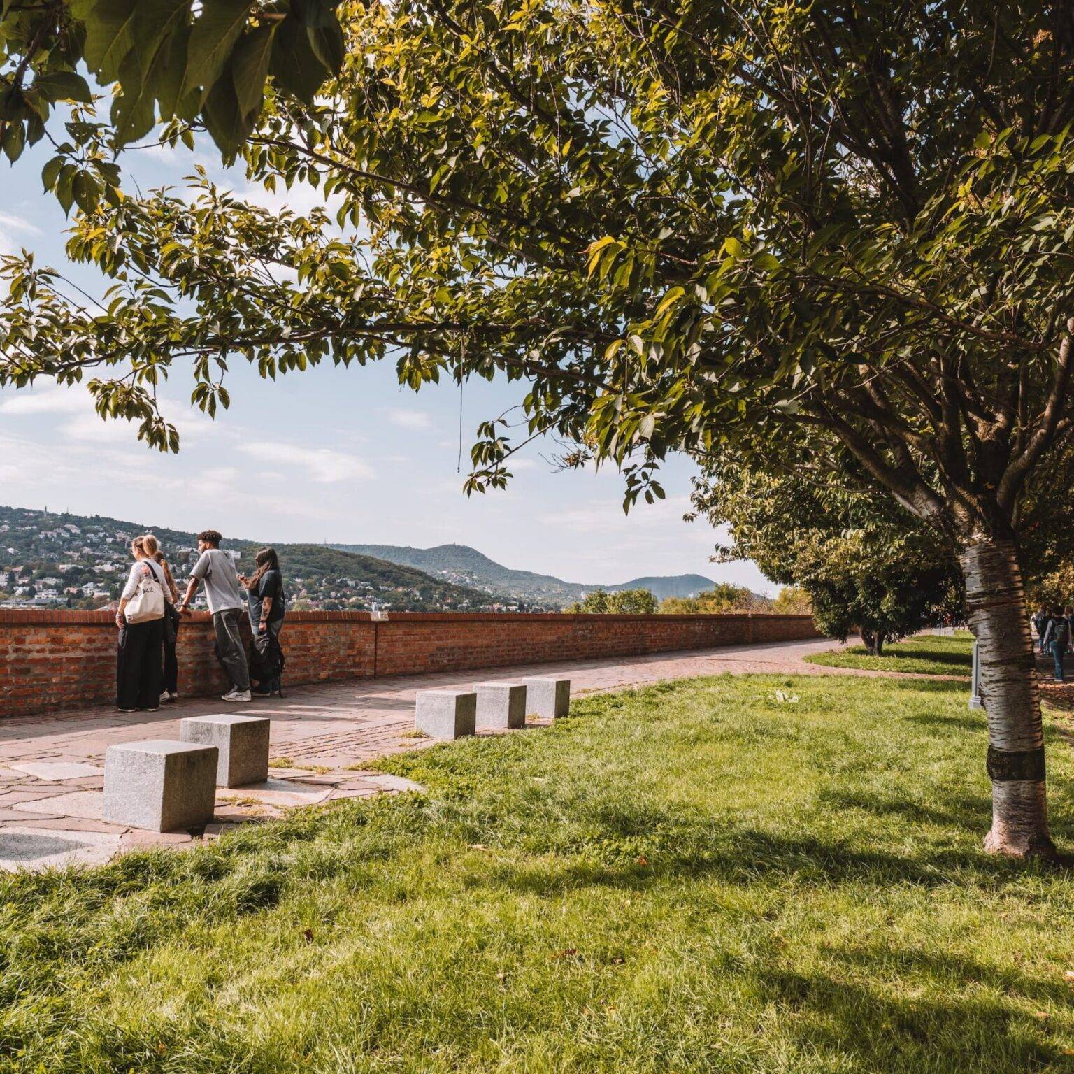 Park hinter dem Burggelände in Budapest