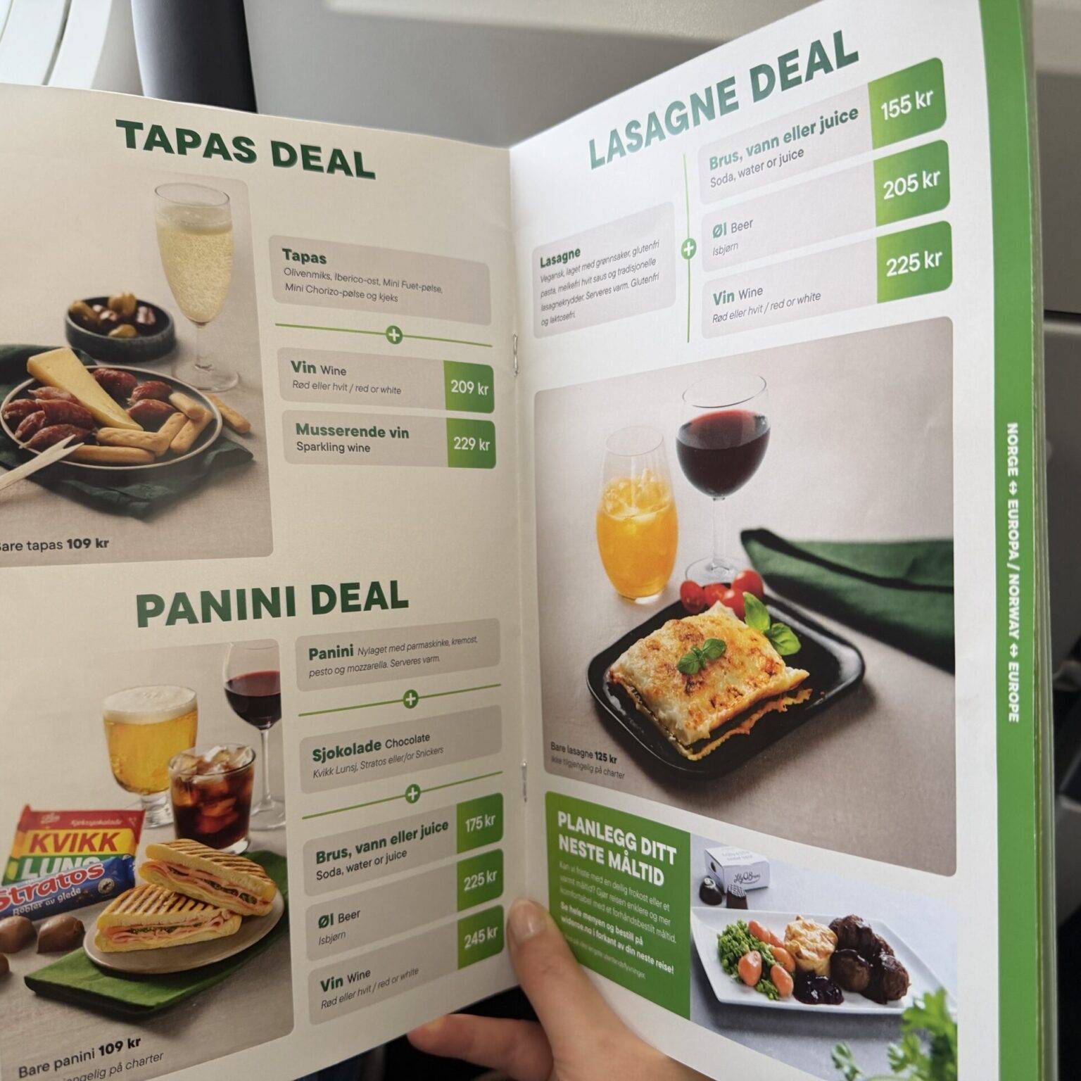 Speisekarte mit Angeboten für Tapas, Panini und Lasagne, inklusive Bildern der Gerichte und Preisen.