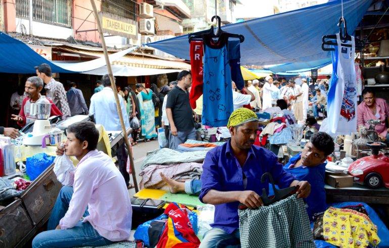 Jeden Freitag findet im Chor Bazaar der Juma Market statt.