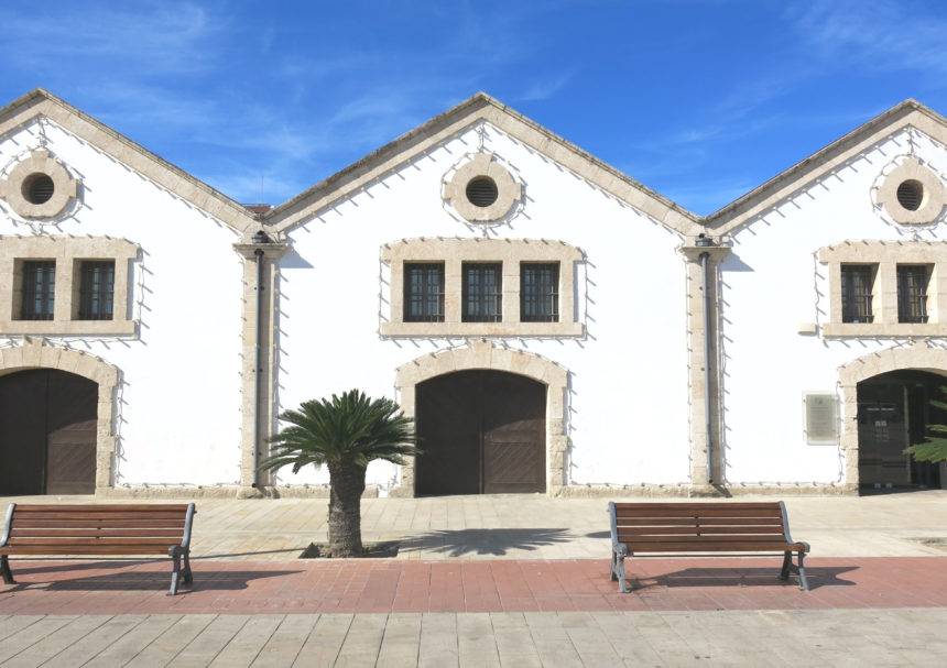 Larnakas Kulturzentrum besteht aus fünf hübschen Warenhäusern aus der Kolonialzeit.