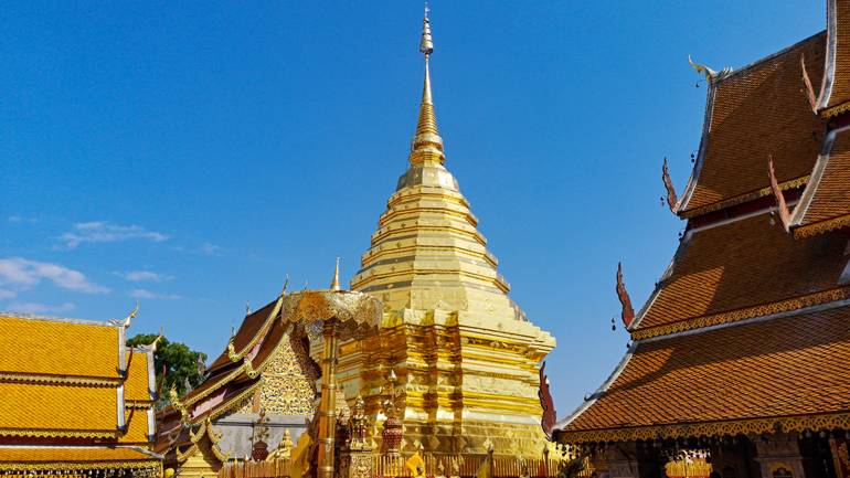 Der Tempel Wat Phra That Doi Suthep ist einen Besuch wert.