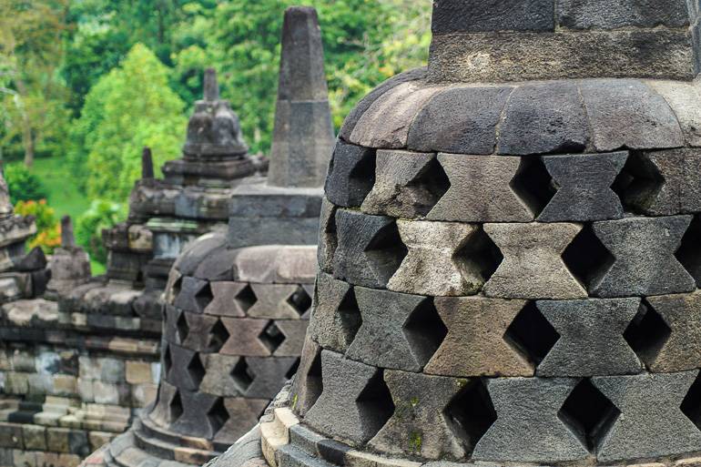 Ein Wunderwerk der Architektur: Der Borobodur Tempel auf Java.