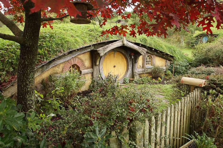 Na, wer wohnt hier? Hobbiton – ein perfekter Ort, um in Erinnerungen zu schwelgen.