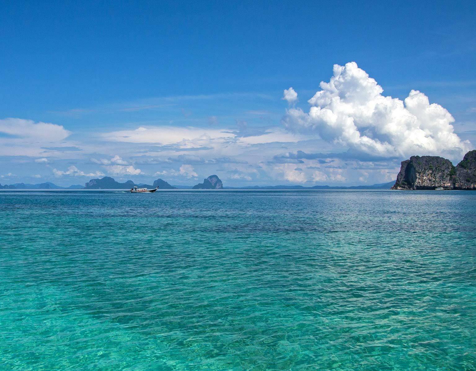 Beim Inselhopping in der Andamanensee vor der Westküste Thailands kann man von Paradies zu Paradies hüpfen.