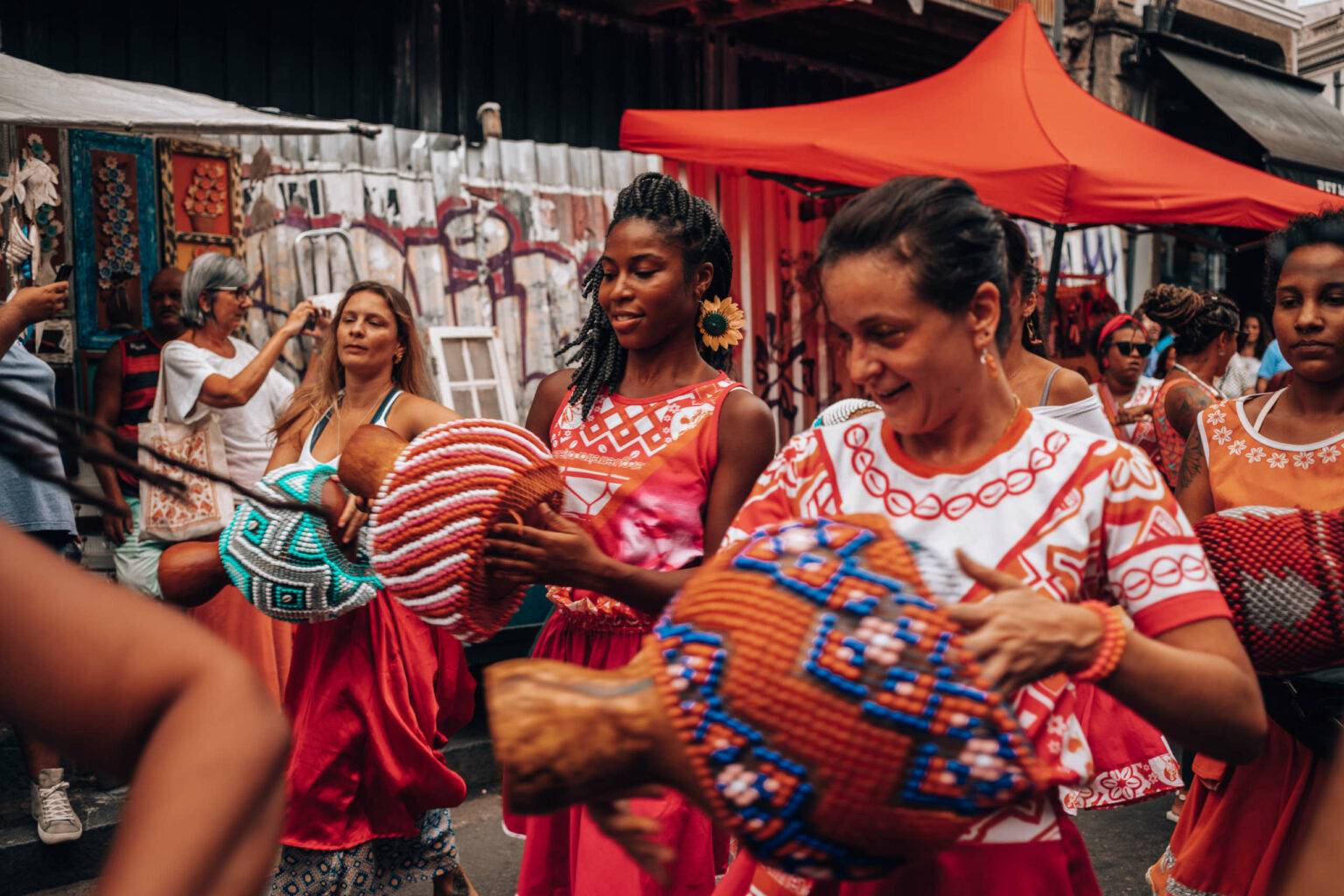 Bereits Monate vor dem richtigen Karneval gibt es in Rio kleine Umzüge.