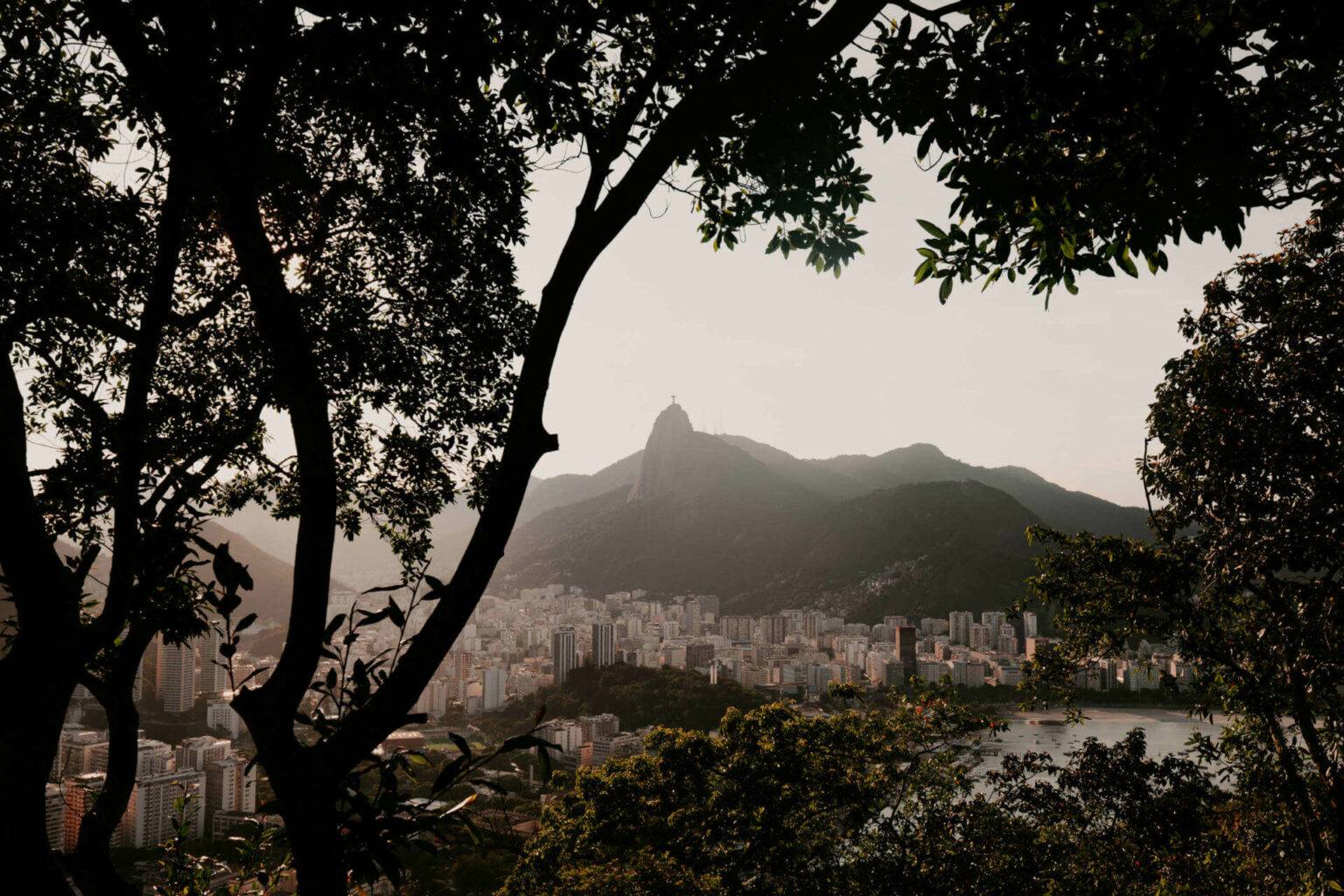 Magisch: Die Kombination aus Atlantischem Regenwald, Bergen und Meer macht Rio de Janeiro zu einer besonderen Stadt.