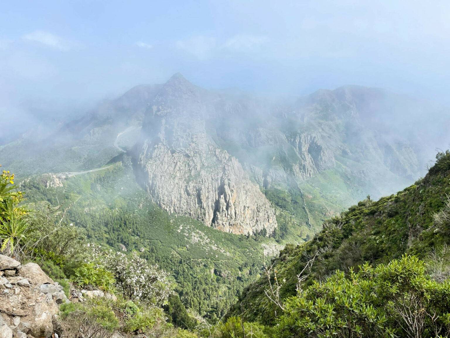 Der markante Fels Roque Agando ist das Wahrzeichen der Insel.
