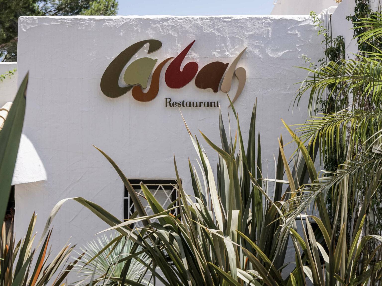 Die Unterkunft Hotel Casbah auf Formentera beherbergt auch ein Restaurant und empfiehlt sich für eine Reise.