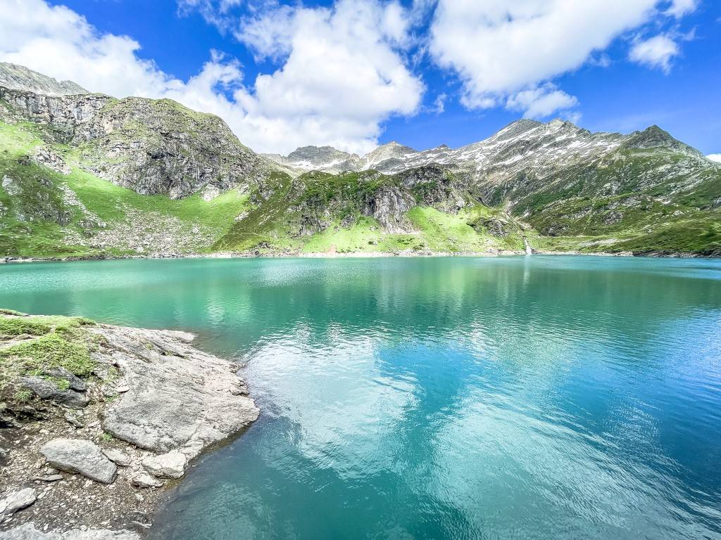 Den Lago die Robièi erreichst du von der Bergstation der Seilbahn in wenigen Minuten.