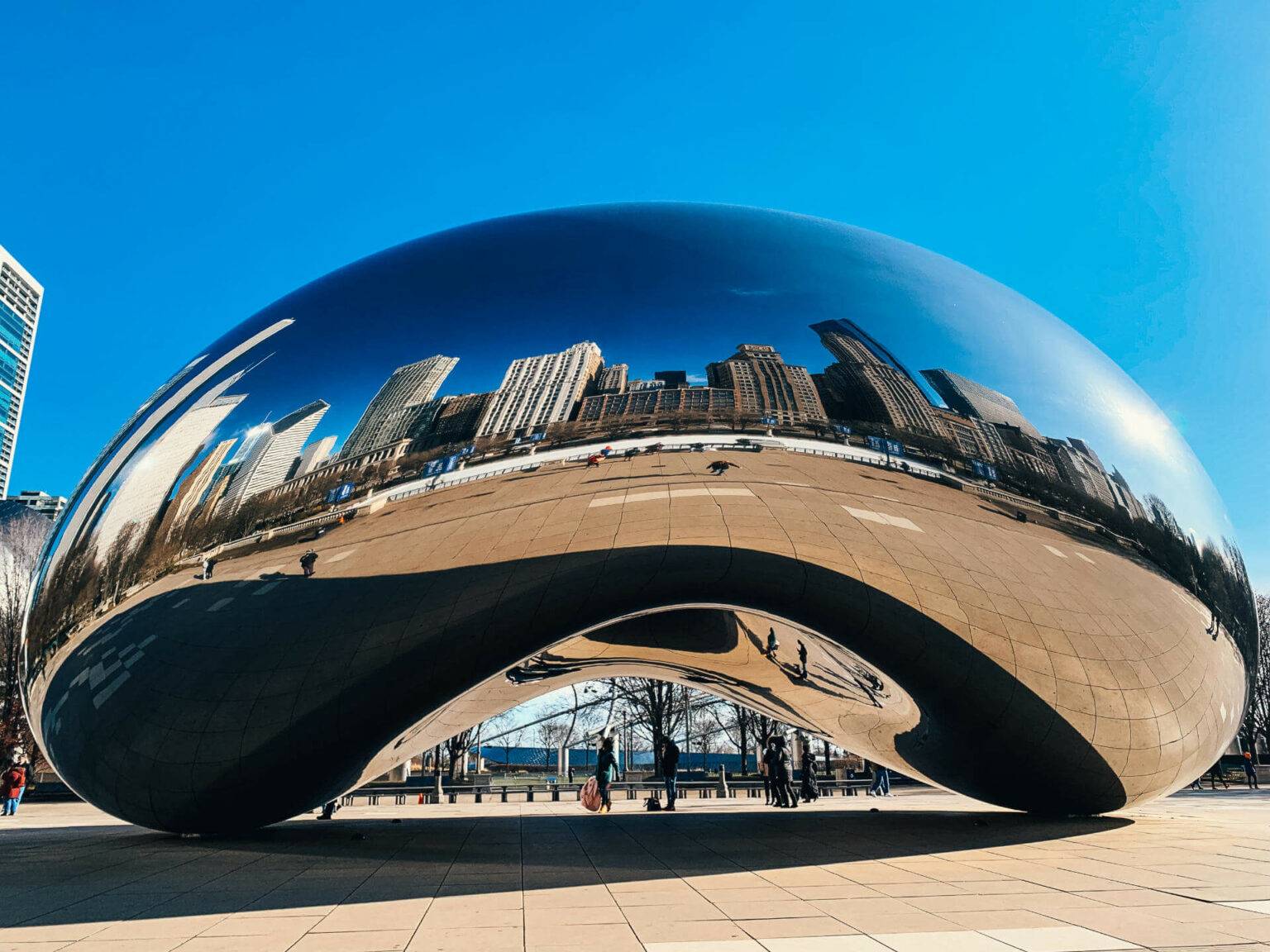 Das Cloud Gate (The Bean) ist der beliebteste Selfie-Hotspot in Chicago.