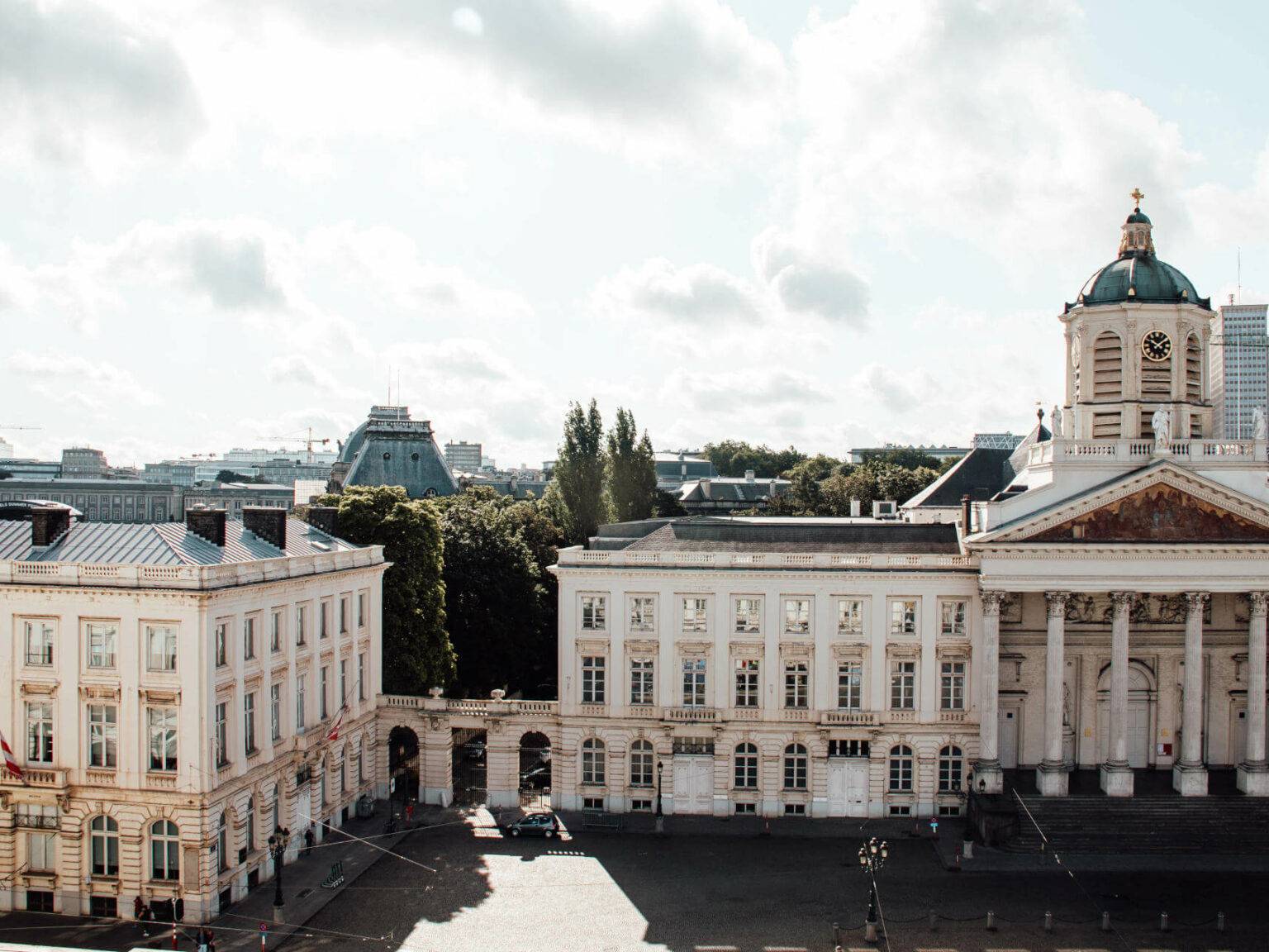 Das Musikinstrumentemuseum ist nicht nur wegen der Ausstellungen eine empfehlenswerte Sehenswürdigkeit, sondern bietet auch eine wunderschöne Aussicht von der Restaurant-Terrasse.