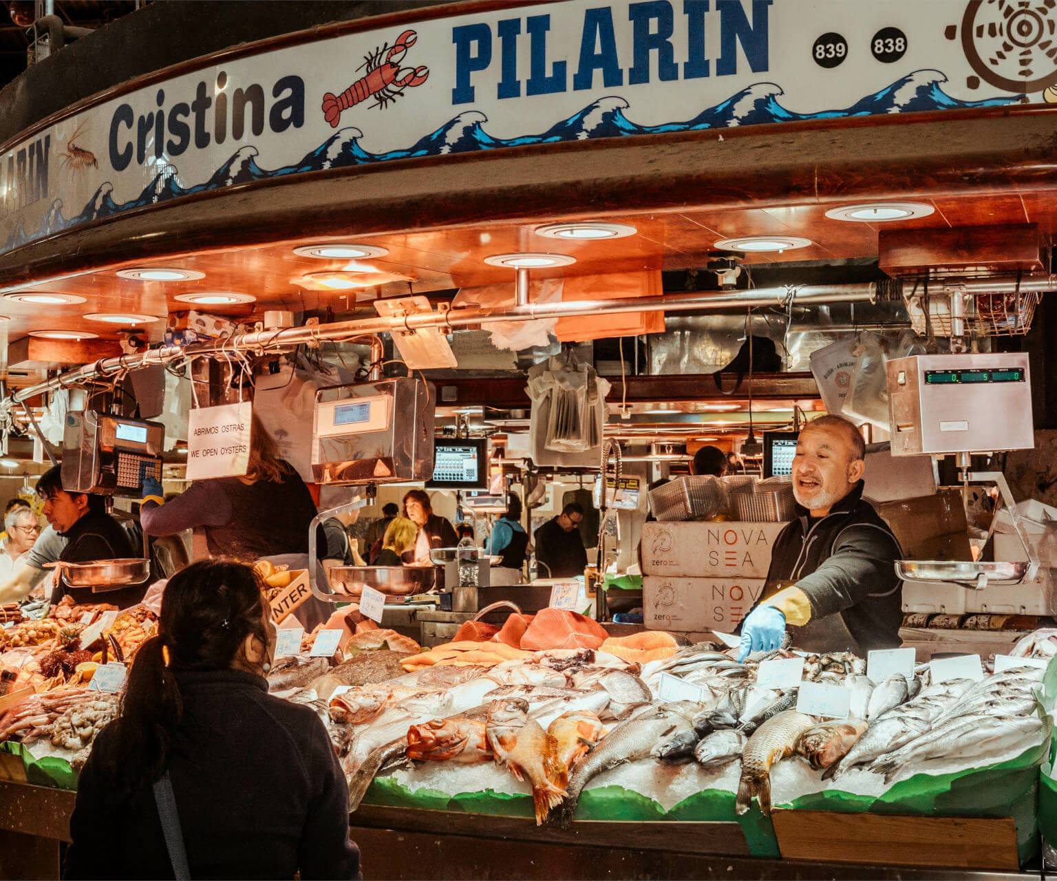 Auf den Mercat de la Boqueria in Barcelona findet man auch frischen Fisch.