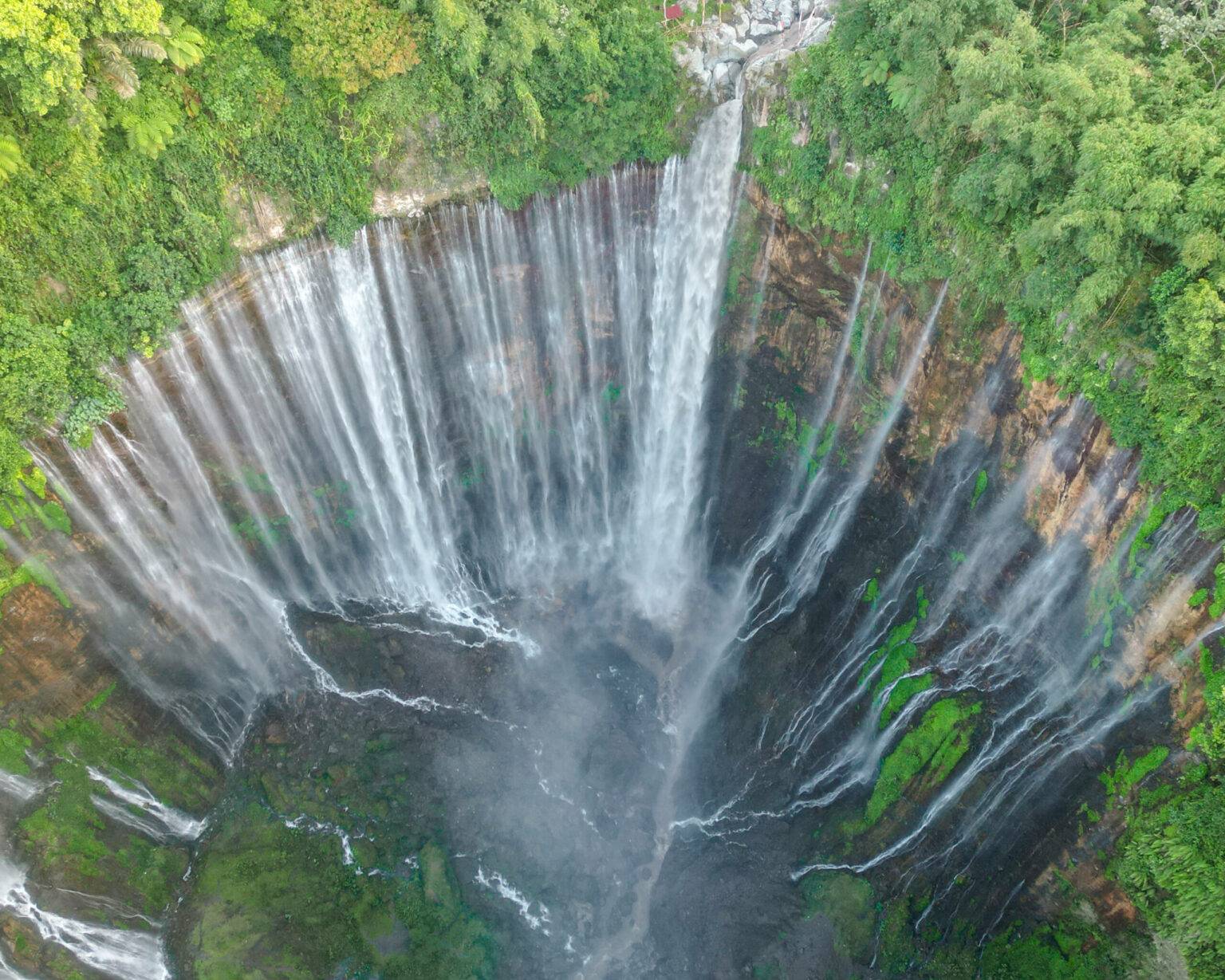 Der Tumpak Sewu Wasserfall ist für uns persönlich der schönste Wasserfall, den wir je gesehen haben.