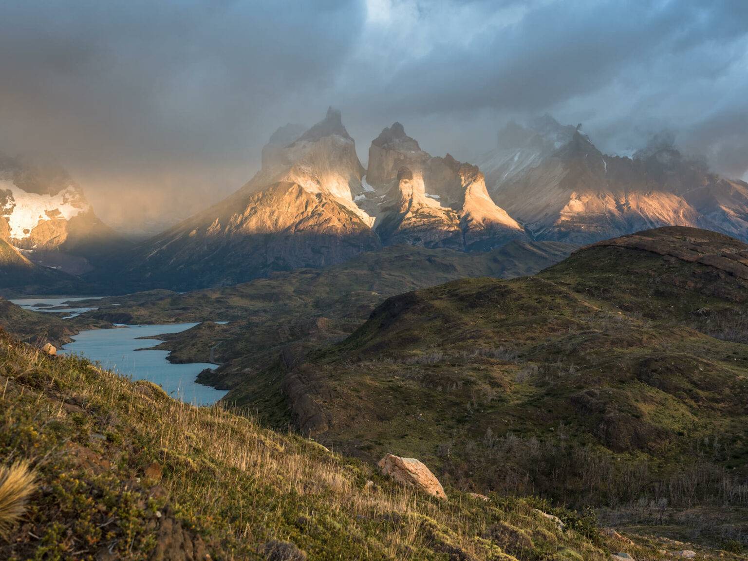 Sonnenaufgang im Torres del Paine Nationalpark in Chile