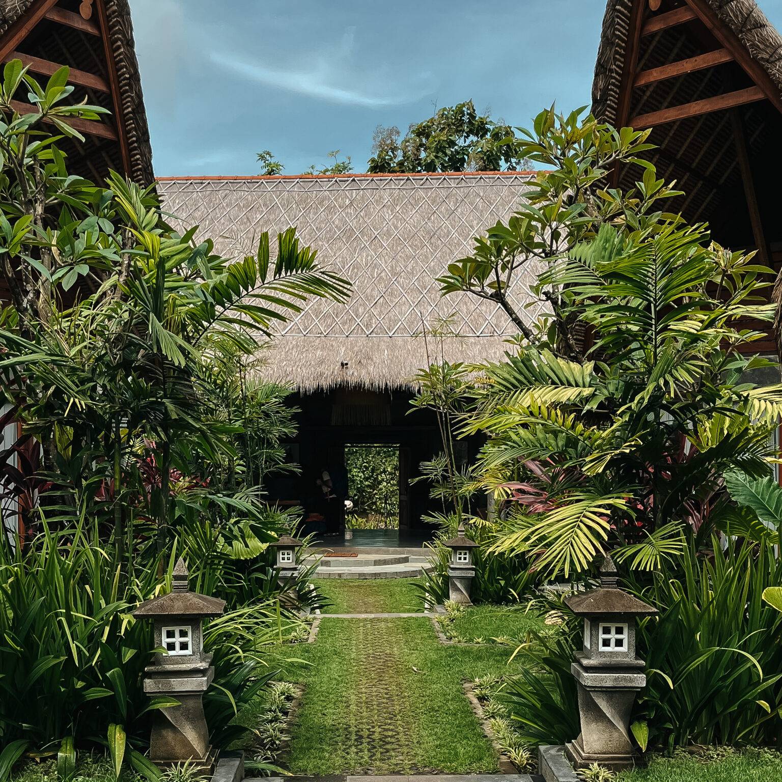 Die Villa Amantes Bingin, eine schöne Hotelanlage, inmitten von Grün, im Süden von Bali.